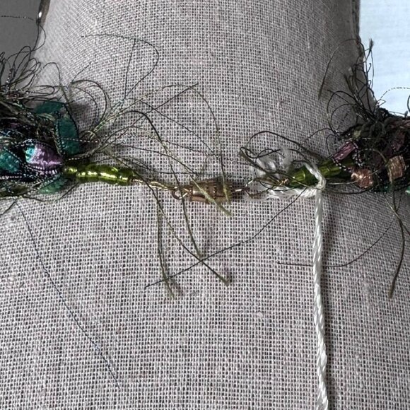 NWT! Neckfluffs by Louise Boho Fun and Unique Necklace in Green - Picture 3 of 6